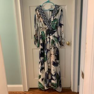 White House Black Market. LS Drama Maxi. . Elena Floral XI Ecru.